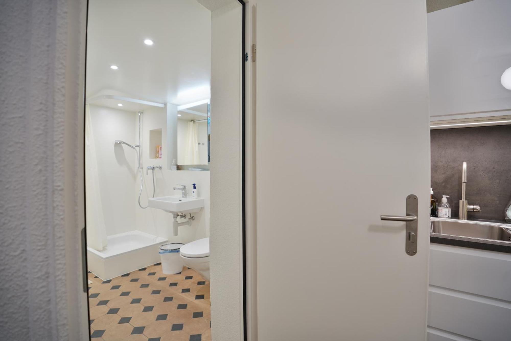 Cozy City Center, 4 Bedroom- 120Sq, 5Min Walk To Main Station Basilea Exterior foto